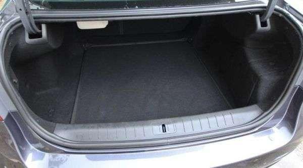 Tavita portbagaj Renault Latitude V6 caroserie sedan fabricatie 02.2011 - prezent 2