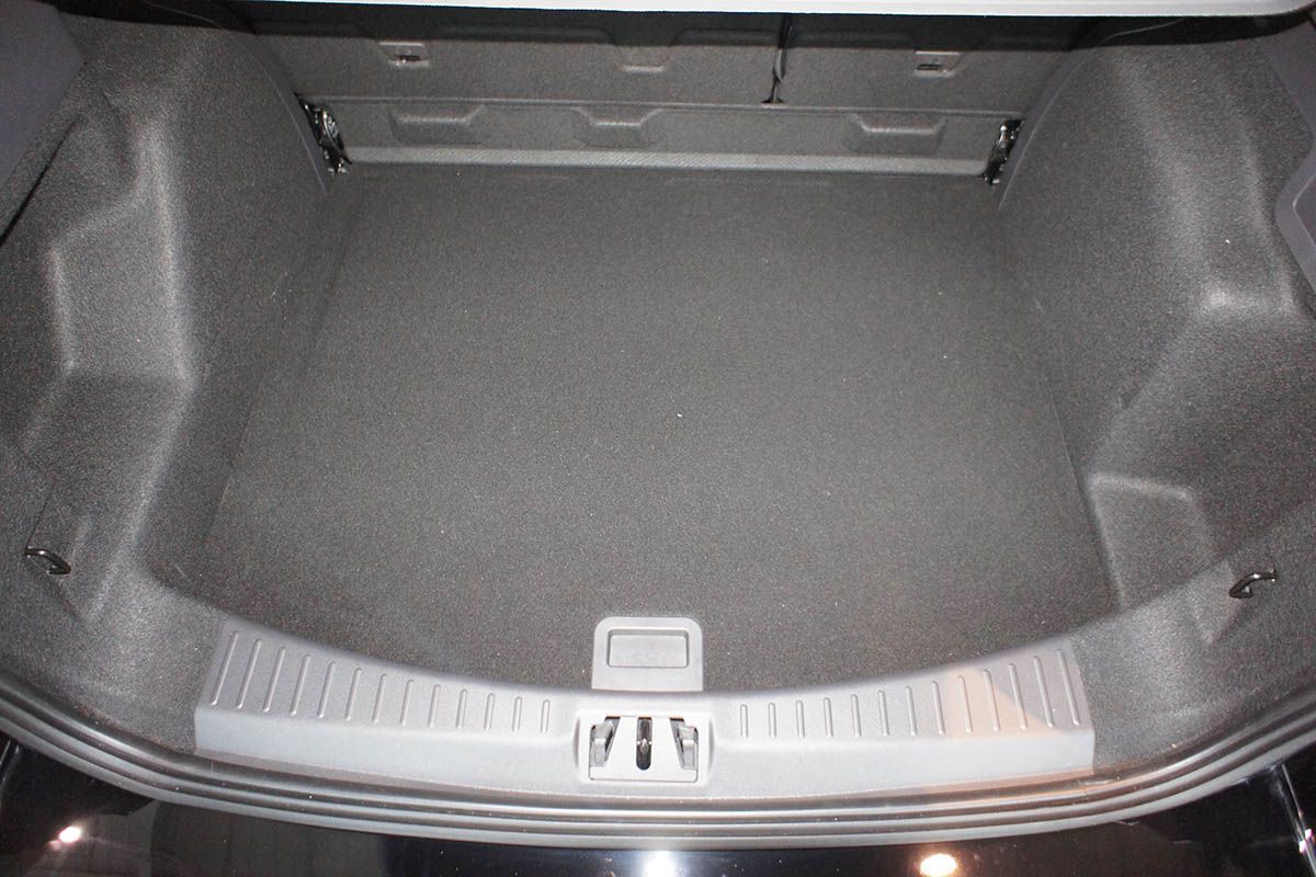 Tavita portbagaj Ford Kuga II fabricatie 2013 - prezent 7