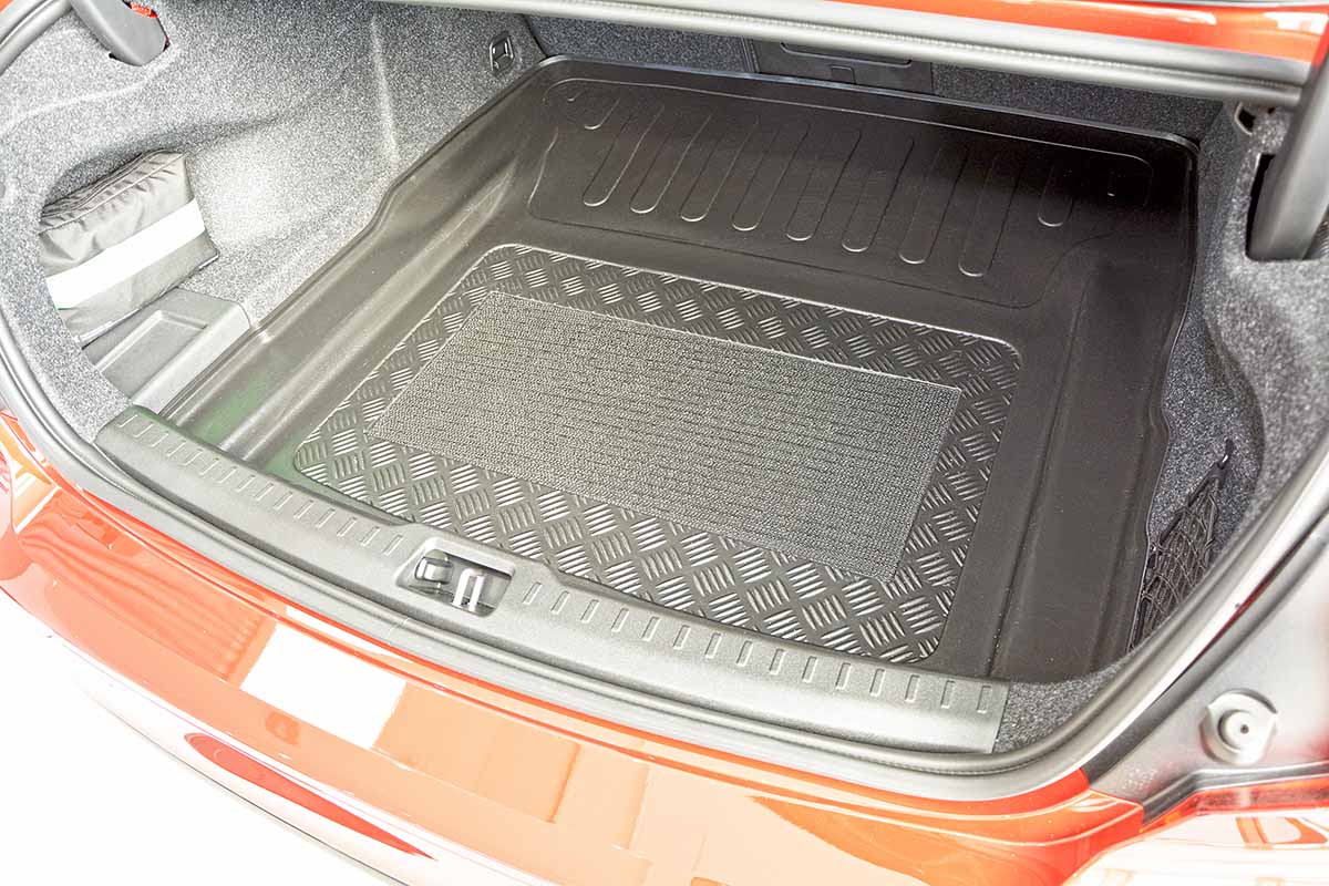 Tavita portbagaj Volvo S60 III fabricatie 10.2018 - prezent, caroserie sedan, portbagaj inferior, nu corespunde pentru PHEV #1