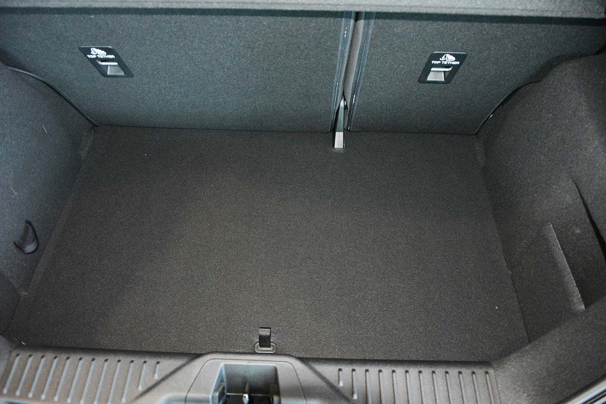 Tavita portbagaj Ford Fiesta VIII MHEV fabricatie 06.2022 - prezent, caroserie hatchback, portbagaj inferior #2