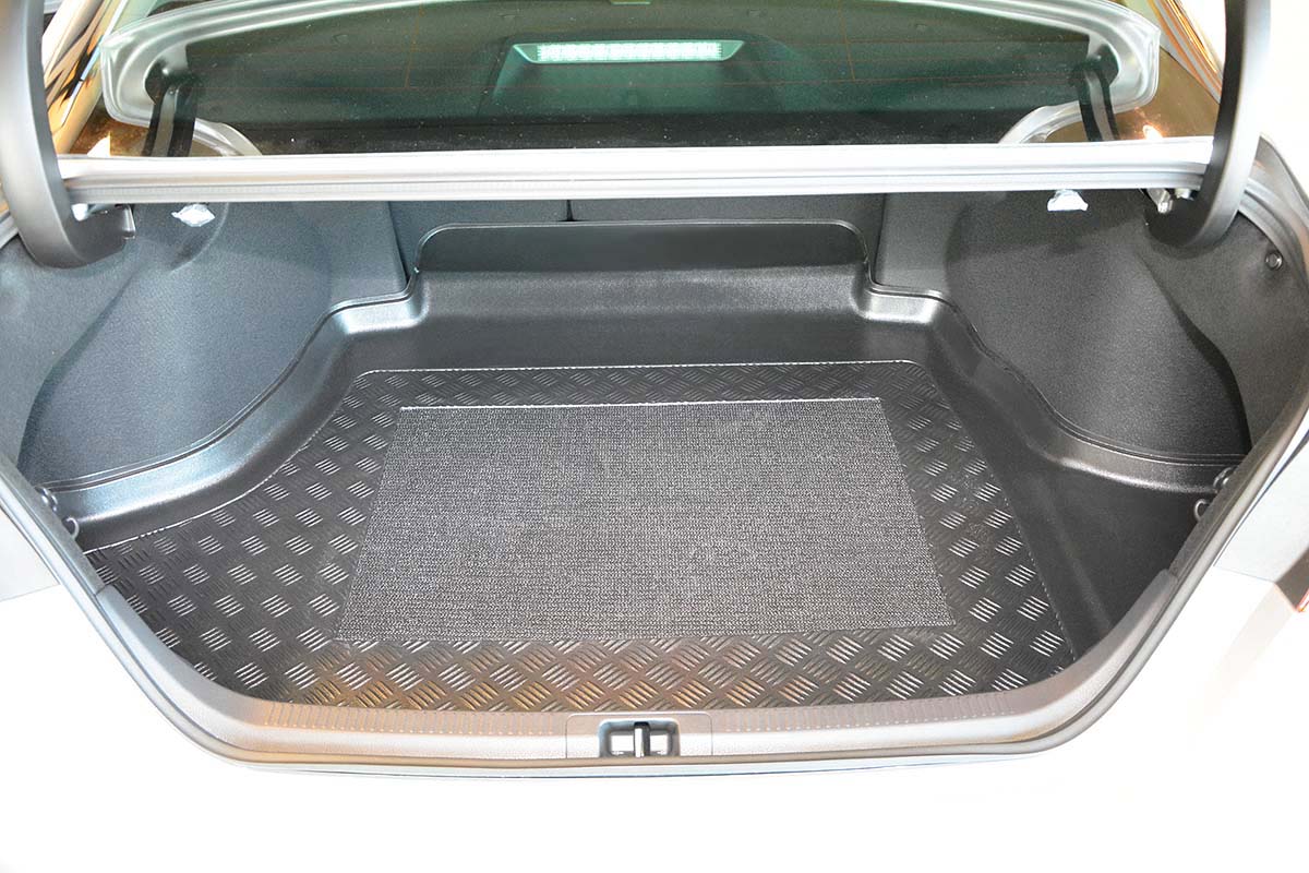 Tavita portbagaj Toyota Camry Hybrid fabricatie 2018 - prezent, caroserie sedan #1