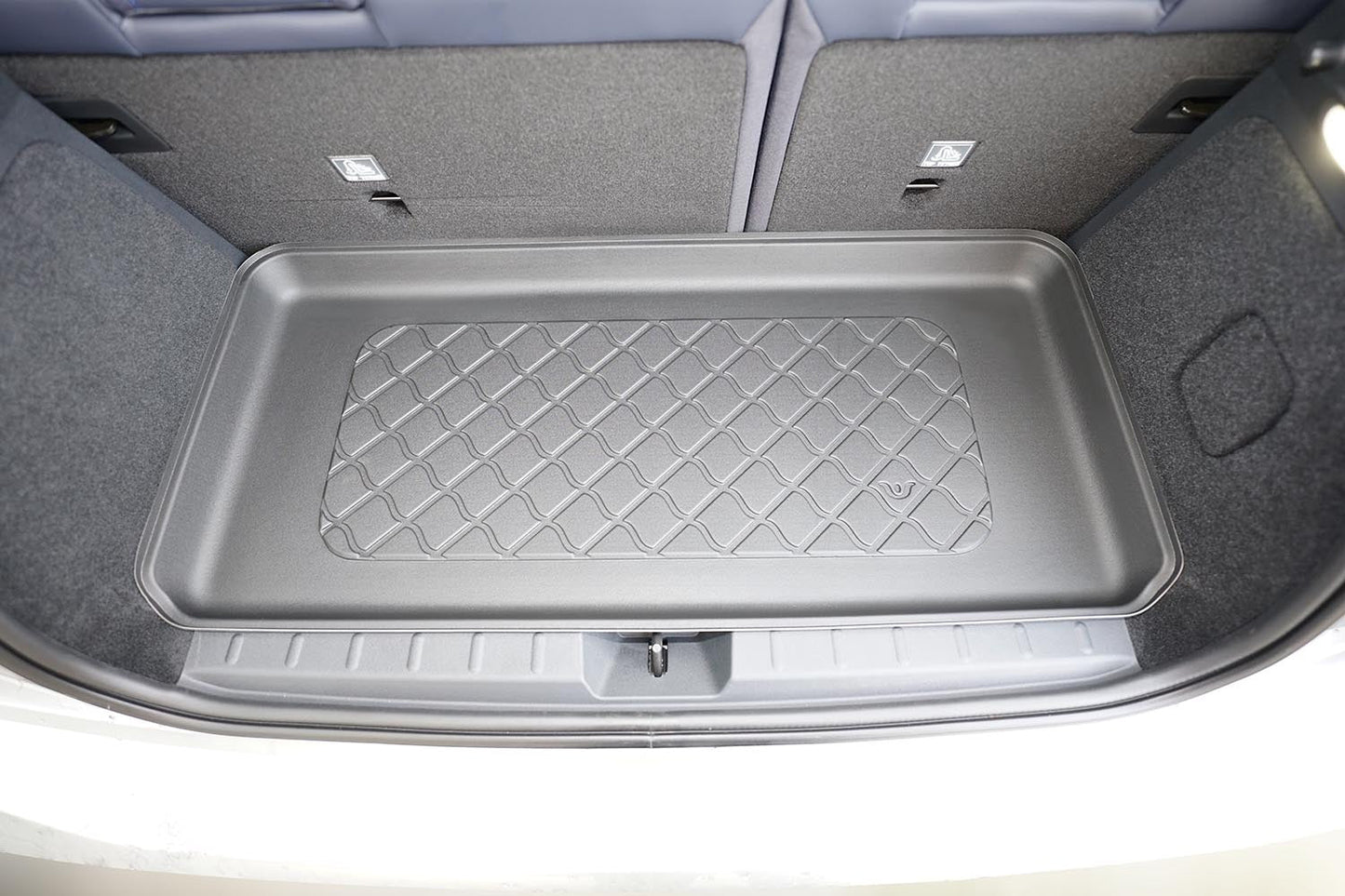 Tavita portbagaj Mini Cooper J01 EV fabricatie 2024 - prezent, caroserie hatchback, portbagaj superior, podea variabila in pozitie superioara #1