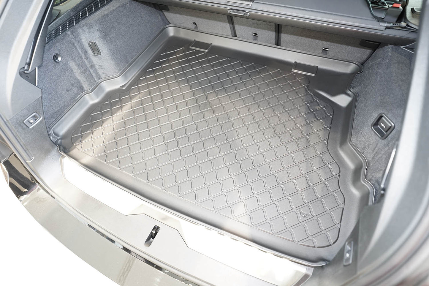 Tavita portbagaj BMW Seria 5 G31 PHEV fabricatie 03.2017 - 09.2023, caroserie combi, inclusiv facelift #1