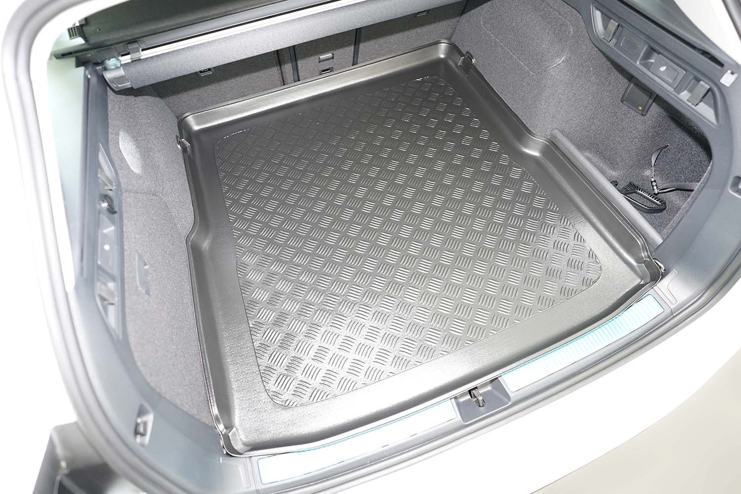 Tavita portbagaj Skoda Superb IV PHEV fabricatie 03.2024 - prezent, caroserie combi, podea variabila in pozitie superioara, fara separator #1