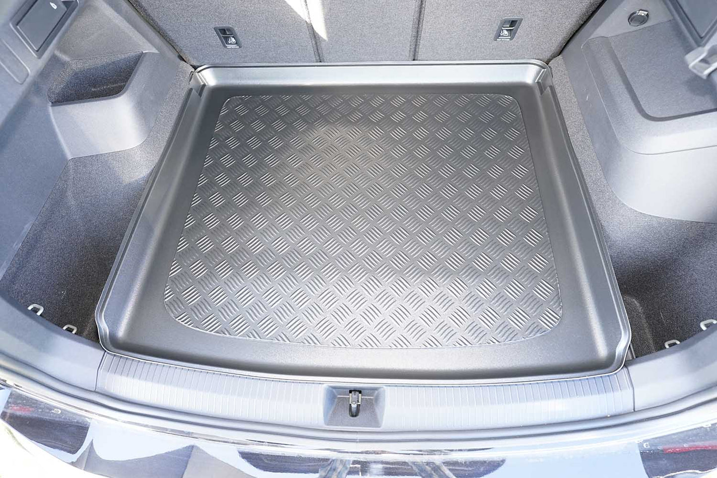 Tavita portbagaj Volkswagen Tiguan III MHEV fabricatie 11.2023 - prezent, caroserie suv, portbagaj superior, podea variabila in pozitie superioara #2