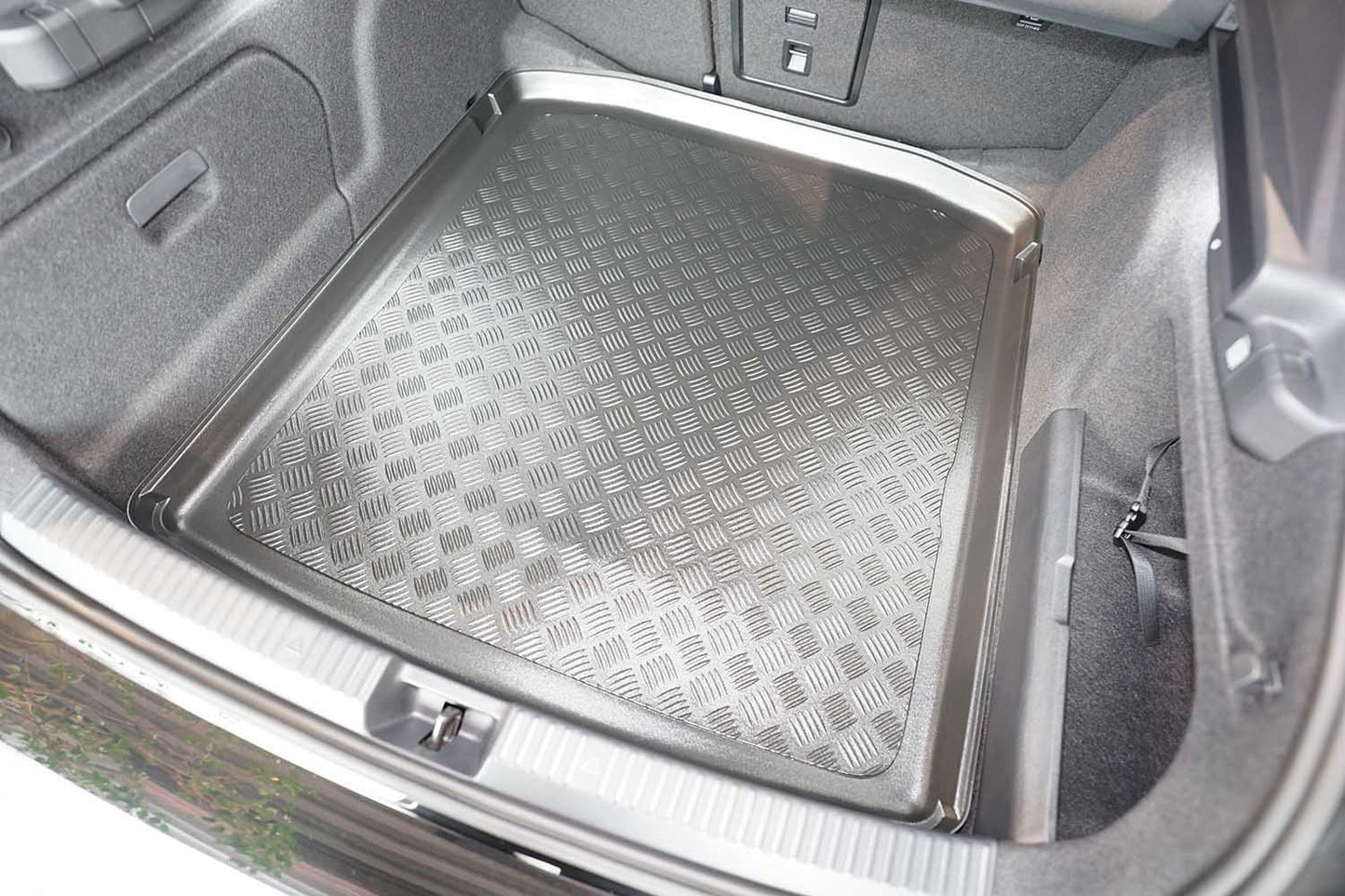 Tavita portbagaj Skoda Superb IV fabricatie 12.2023 - prezent, caroserie sedan, portbagaj inferior, fara podea reglabila pe inaltime #1