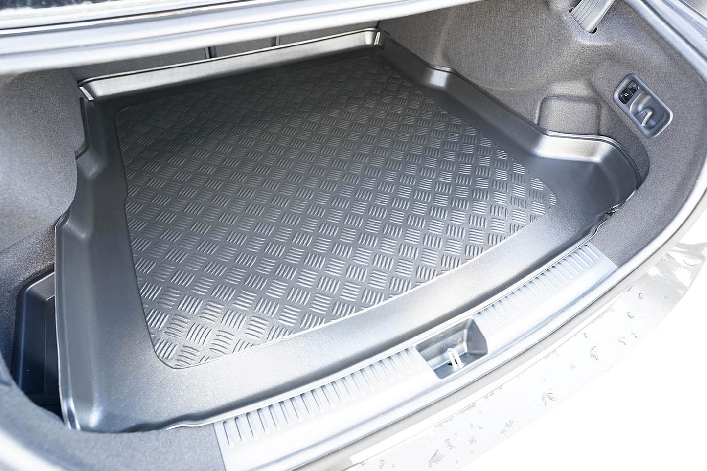 Tavite portbagaj Mercedes E-Class W214 PHEV, caroserie sedan, an fabricatie 10.2023 - prezent | 194030BSC