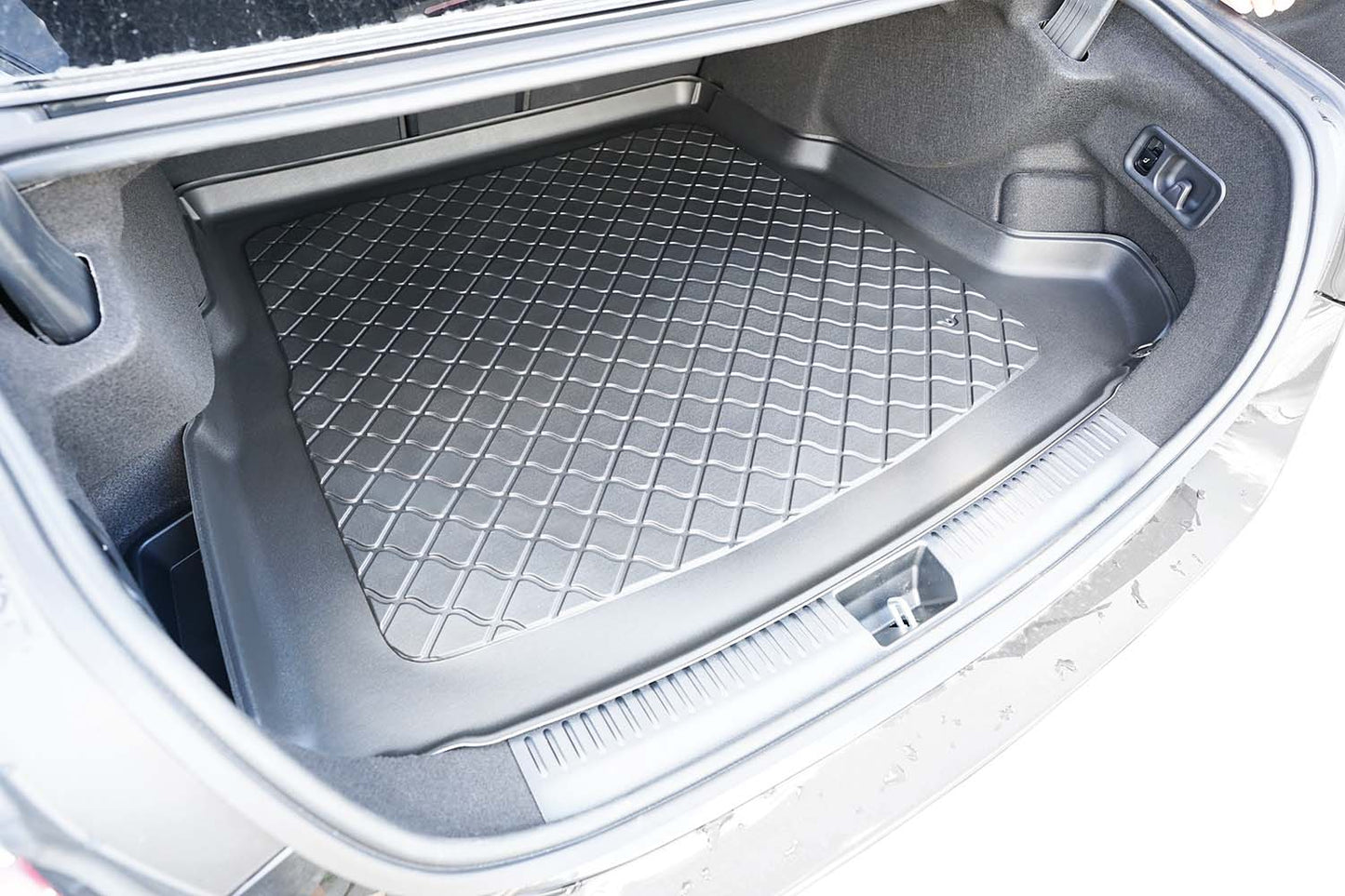 Tavite portbagaj Mercedes E-Class W214 PHEV, caroserie sedan, an fabricatie 10.2023 - prezent | 194030GRD