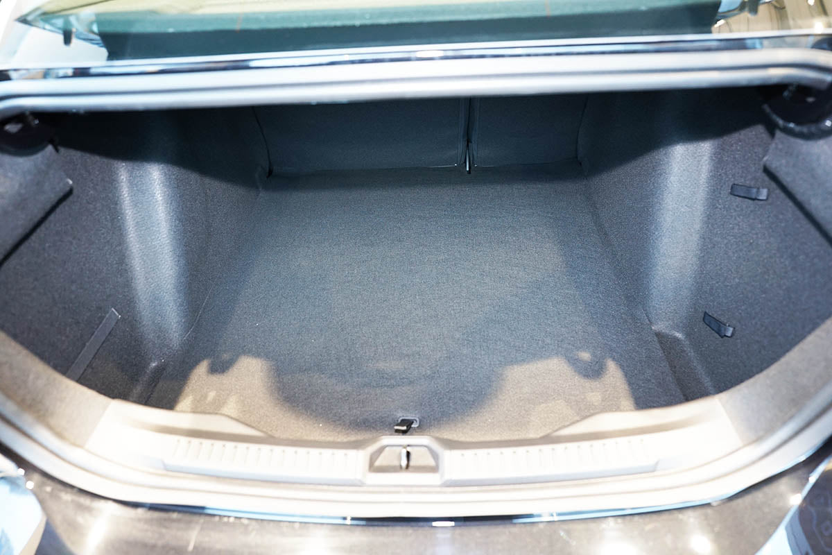 Tavite portbagaj Ford Focus IV, caroserie sedan, an fabricatie 09.2018 - prezent, roata rezerva mica / kit reparatie | 194052GRD