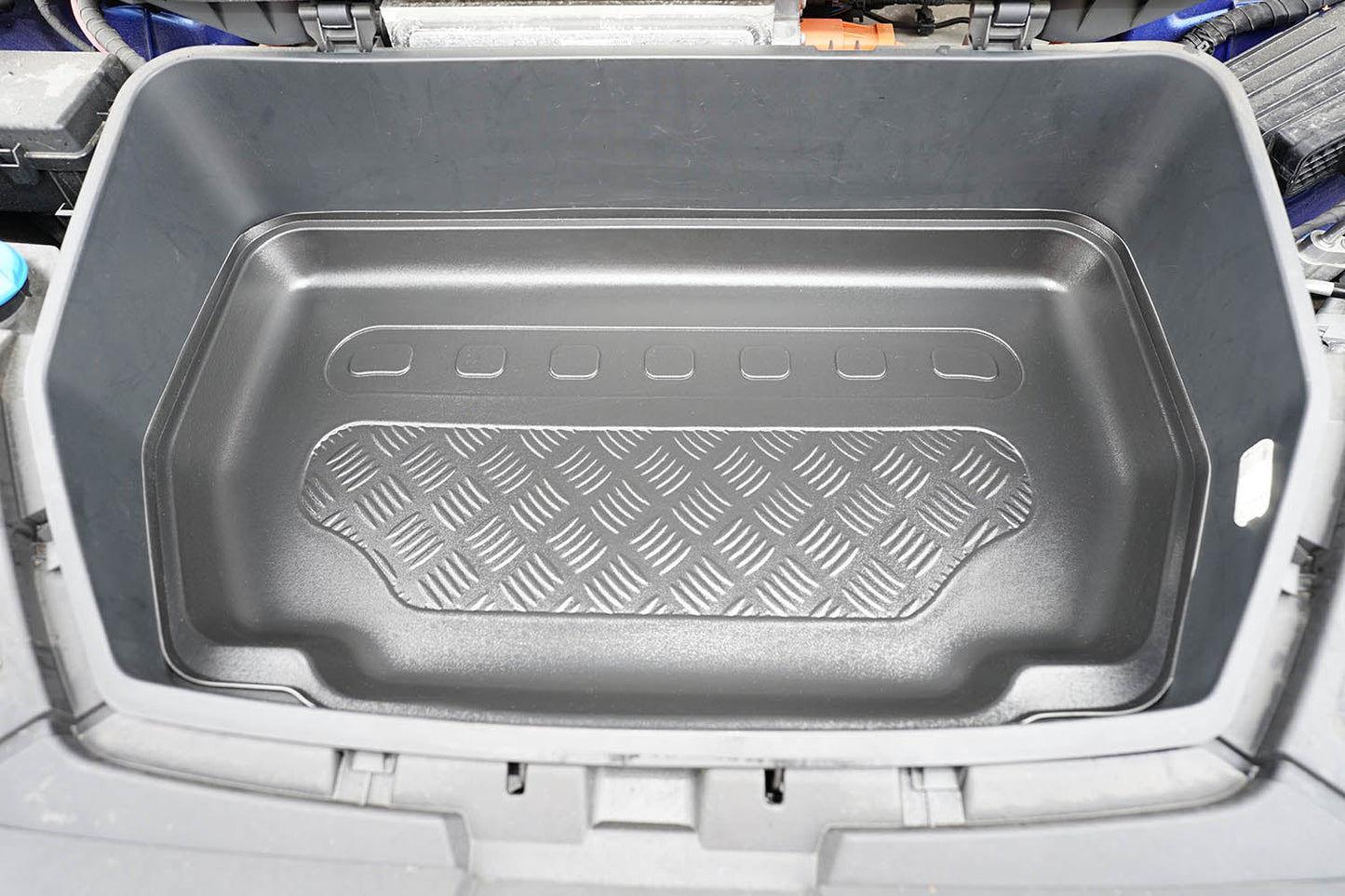 Tavita portbagaj Audi E-Tron fabricatie 05.2019 - prezent, caroserie suv, portbagaj fata #2 - Auto Alorria