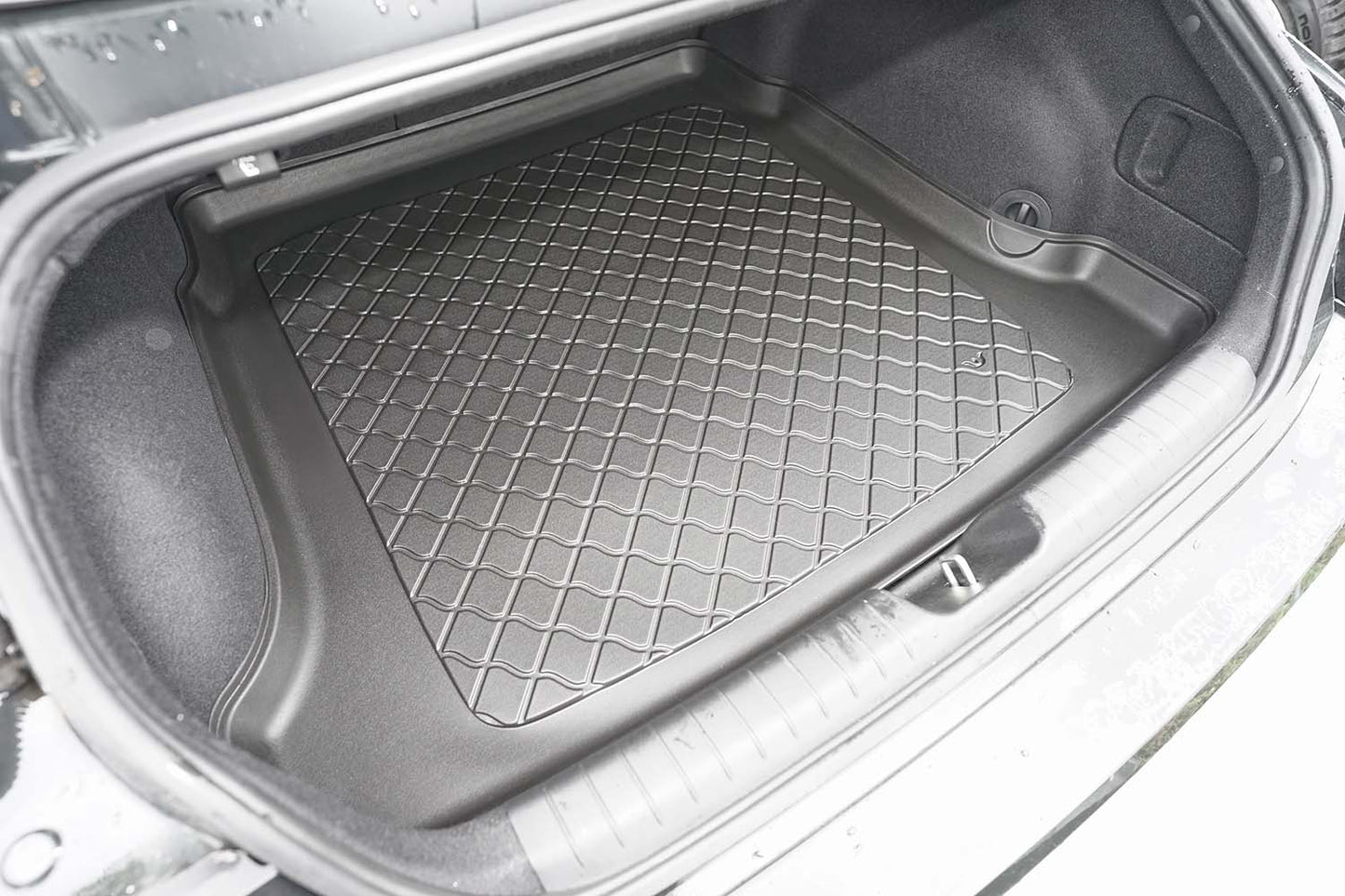 Tavita portbagaj Hyundai Ioniq 6 fabricatie 11.2022 - prezent, caroserie sedan #2 - Auto Alorria