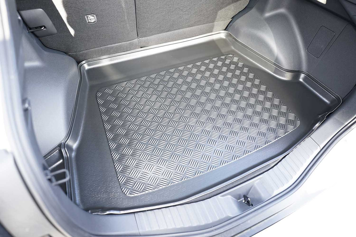 Tavita portbagaj Toyota bZ4X fabricatie 07.2022 - prezent, caroserie suv, portbagaj superior, cu ureche detasabila pentru subwoofer #2