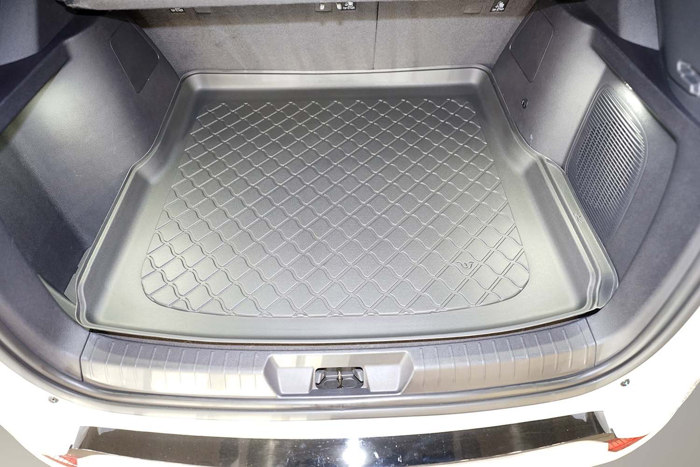 Tavita portbagaj BYD Seal U DM-i PHEV fabricatie 06.2024 - prezent, caroserie suv, portbagaj superior, cu ureche detasabila pentru subwoofer #1