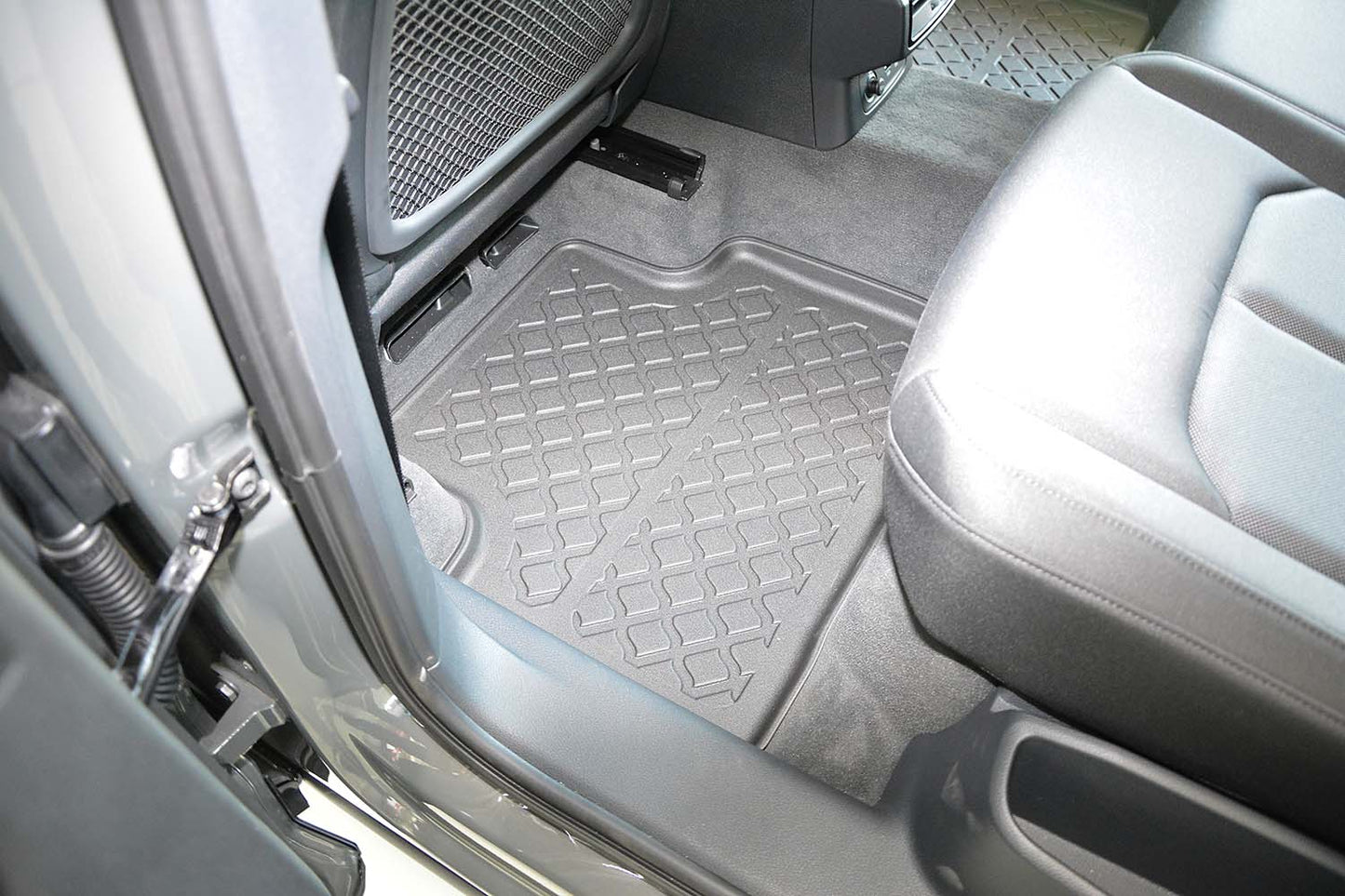 Covorase auto tip tavita Cupra Terramar fabricatie 09.2024 - prezent, caroserie suv #1 - Auto Alorria