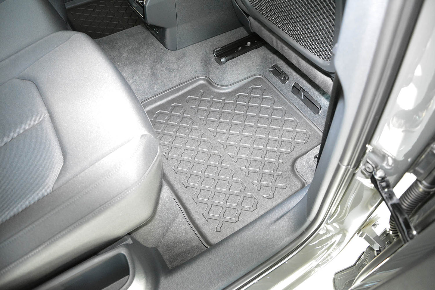 Covorase auto tip tavita Cupra Terramar mHEV fabricatie 09.2024 - prezent, caroserie suv #1 - Auto Alorria