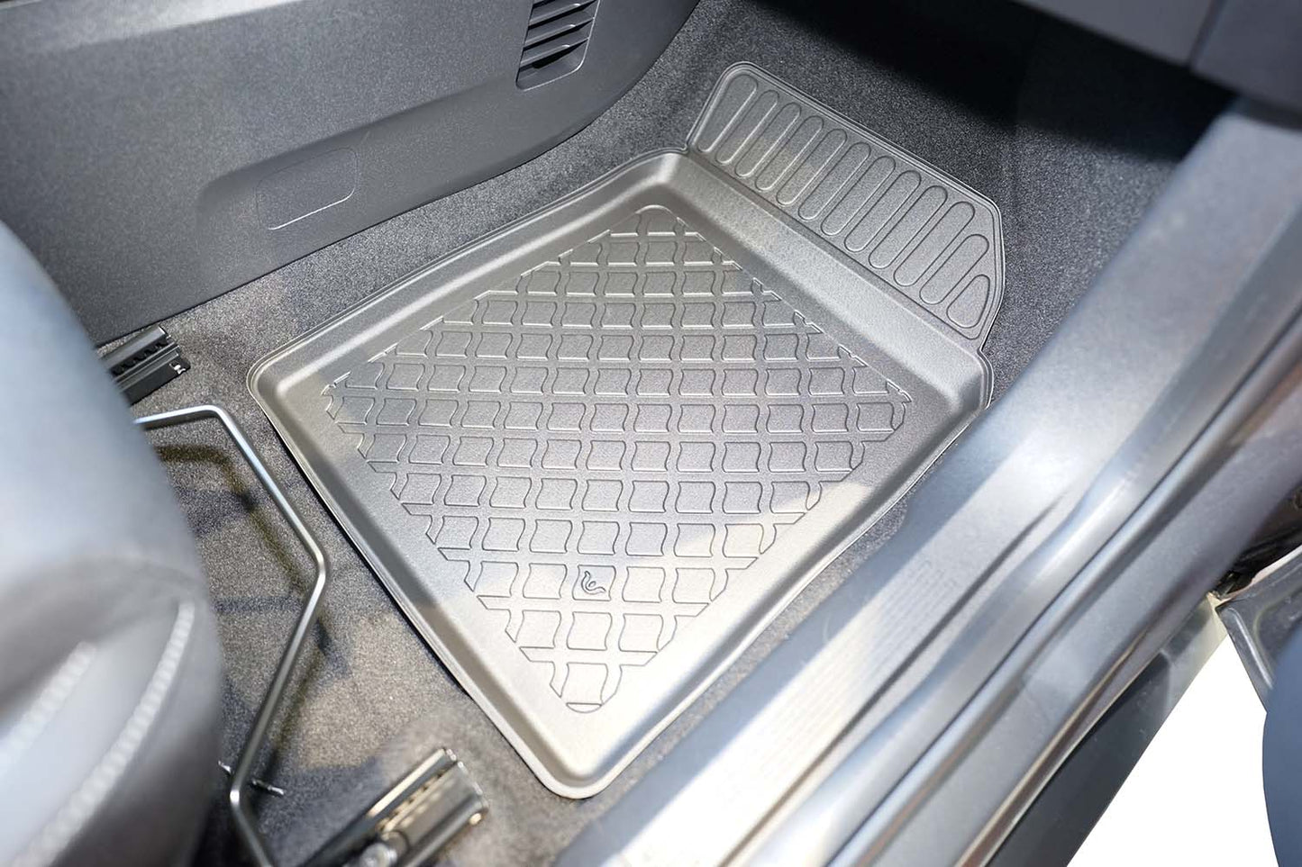Covorase auto tip tavita Citroen C3 IV fabricatie 04.2024 -prezent, caroserie hatchback, nu corespunde pentru electric si MHEV #1 - Auto Alorria