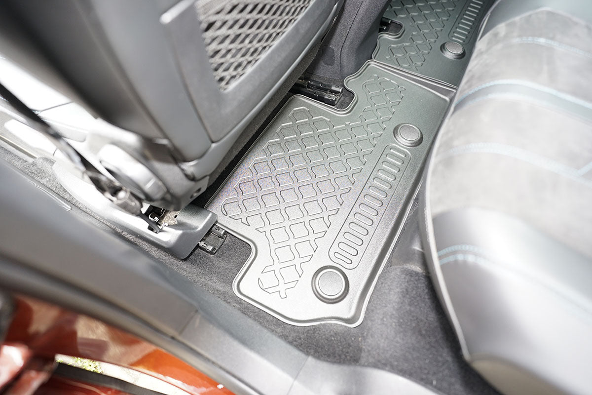 Covorase auto tip tavita Peugeot 3008 II, an fabricatie 11.2016 - 11.2023, caroserie suv inclusiv facelift, nu corespunde pentru hybrid si hybrid4, cu sistem focal hi-fi | 603573