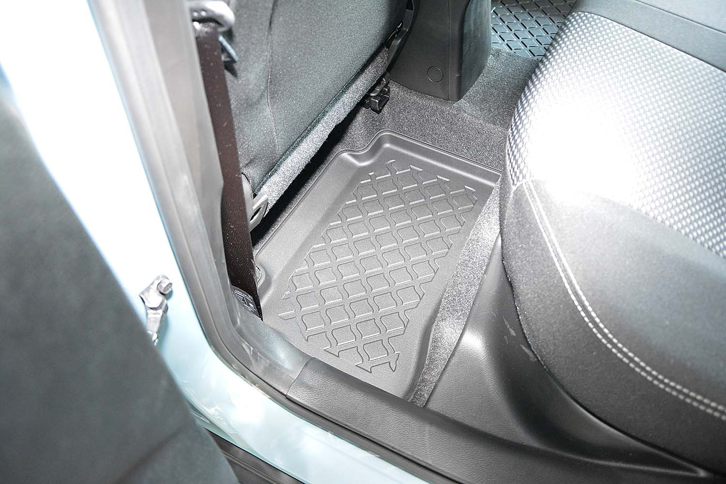 Covorase auto tip tavita Suzuki Vitara Strong Hybrid, an fabricatie 03.2022 - prezent, caroserie suv | 603603