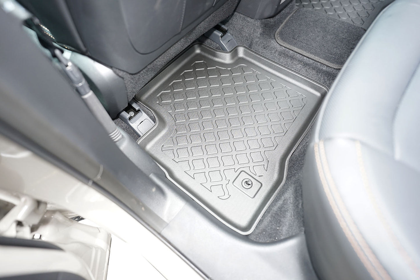 Covorase auto tip tavita Ssang Yong Torres EVX U100, an fabricatie 03.2024 - prezent, caroserie suv | 603743