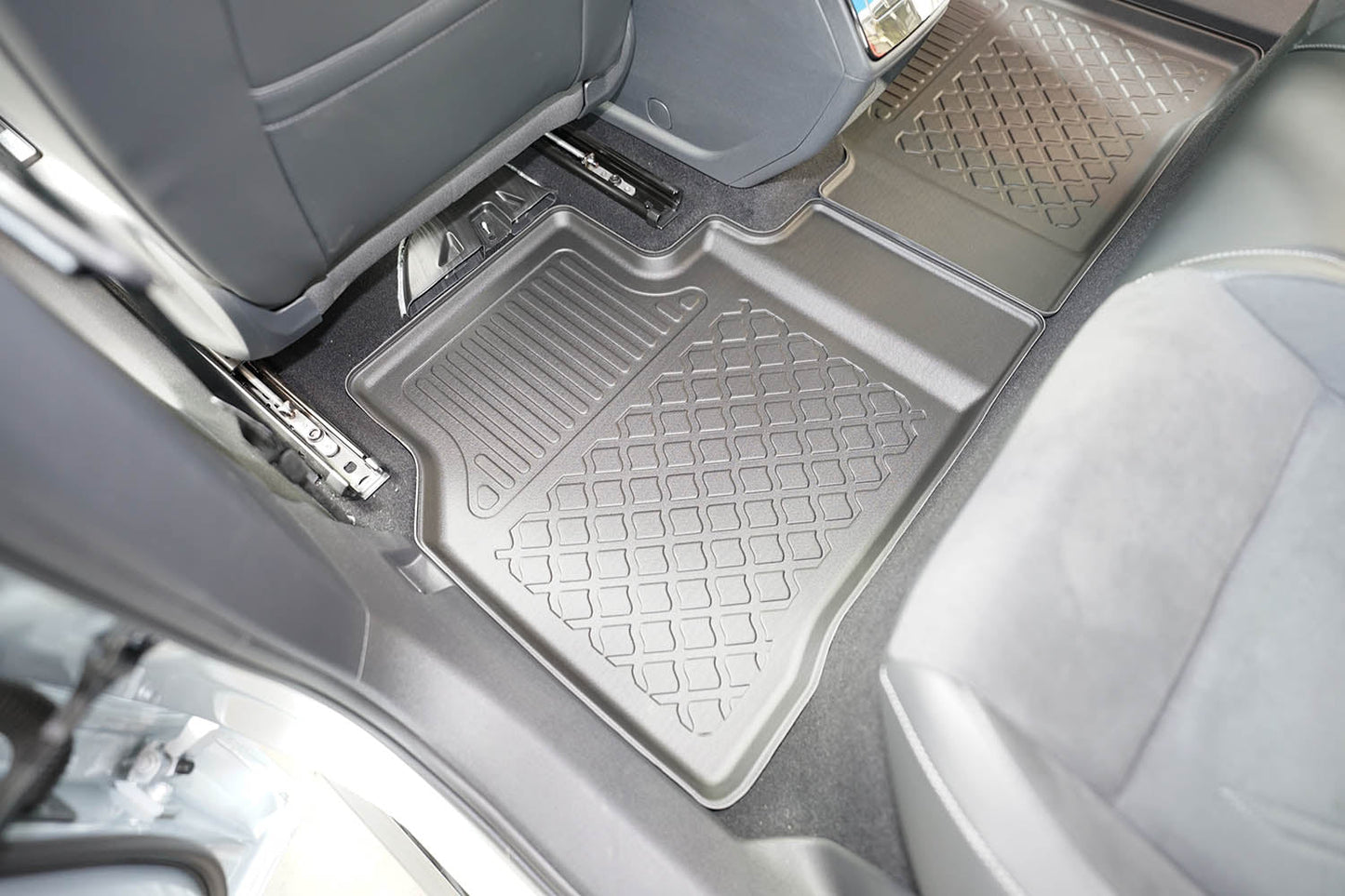 Covorase auto tip tavita Volkswagen ID.7 fabricatie 06.2024 - prezent, caroserie combi #3 - Auto Alorria