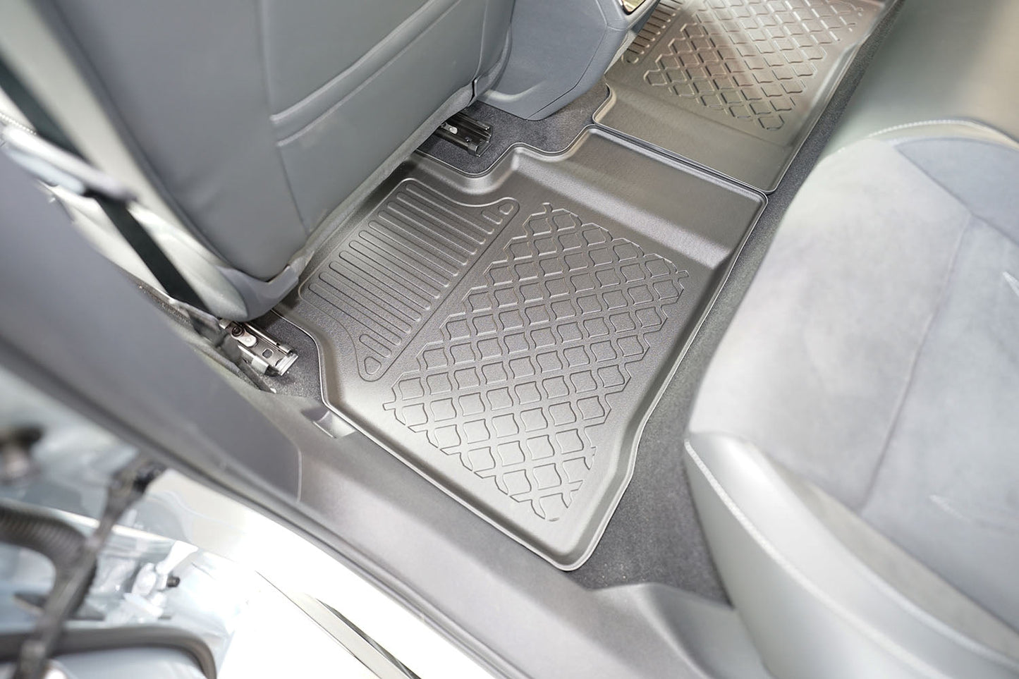 Covorase auto tip tavita Volkswagen ID.7 fabricatie 06.2024 - prezent, caroserie combi #3 - Auto Alorria