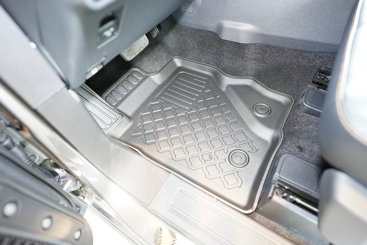 Covorase auto tip tavita Ford Bronco fabricatie 06.2021 - prezent, caroserie suv, 5 locuri #1 - Auto Alorria