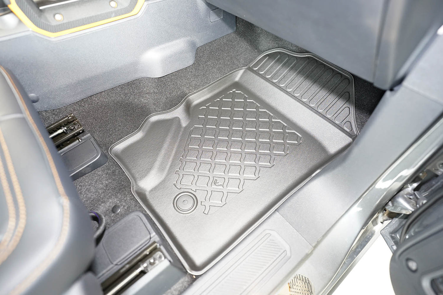 Covorase auto tip tavita Ford Bronco fabricatie 06.2021 - prezent, caroserie suv, 5 locuri #1 - Auto Alorria