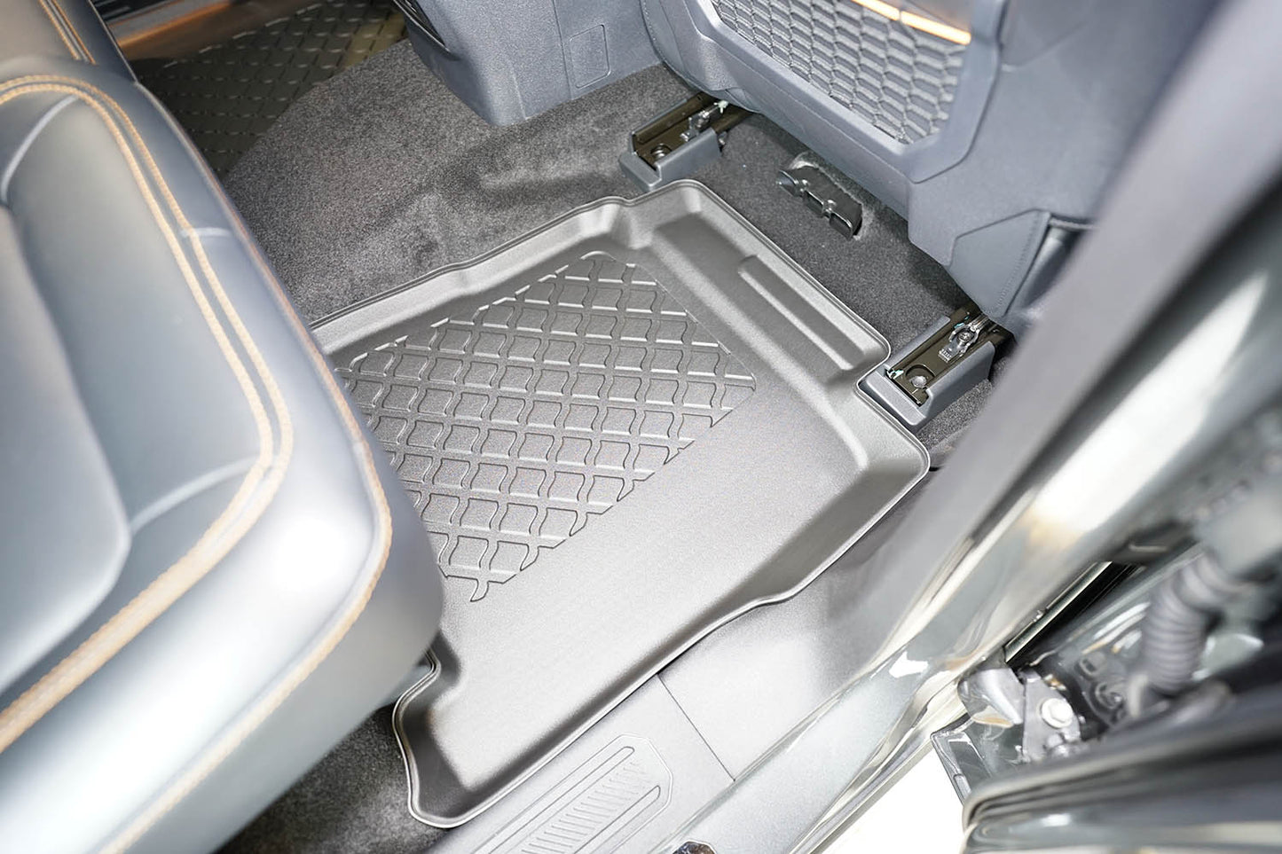 Covorase auto tip tavita Ford Bronco fabricatie 06.2021 - prezent, caroserie suv, 5 locuri #1 - Auto Alorria