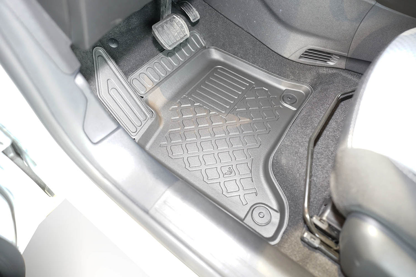 Covorase auto tip tavita Opel Corsa F Hybrid fabricatie 02.2024 - prezent, caroserie hatchback #1