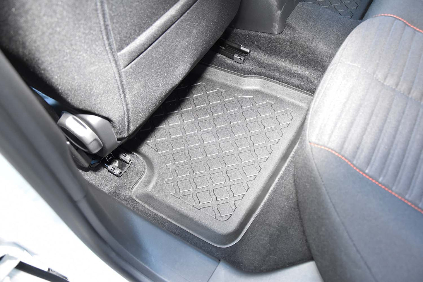 Covorase auto tip tavita Opel Corsa F Hybrid fabricatie 02.2024 - prezent, caroserie hatchback #1