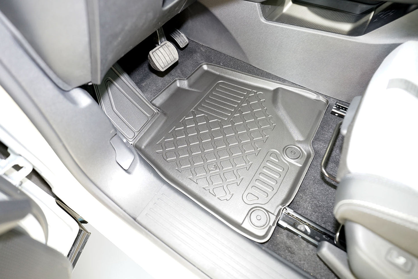 Covorase auto tip tavita Peugeot 3008 III Hybrid fabricatie 04.2024 - prezent, caroserie suv #1 - Auto Alorria
