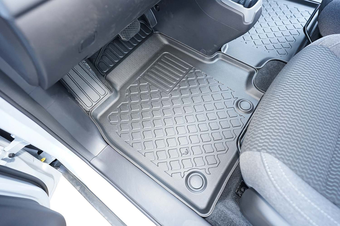 Covorase auto tip tavita Leapmotor T03 EV fabricatie 2024 - prezent, caroserie hatchback #1 - Auto Alorria