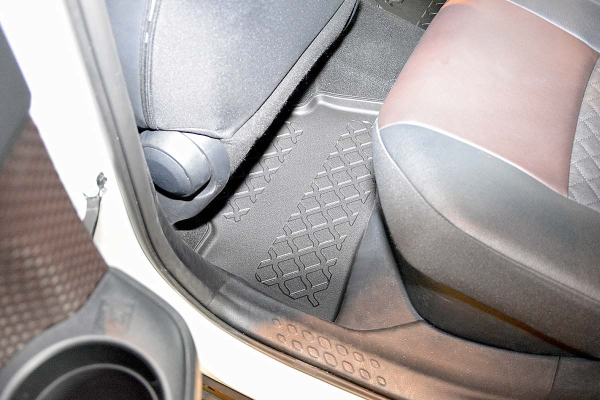 Covorase auto tip tavita Toyota C-HR fabricatie 01.2017 - 12.2023, caroserie suv, nu corespunde pentru PHEV #1