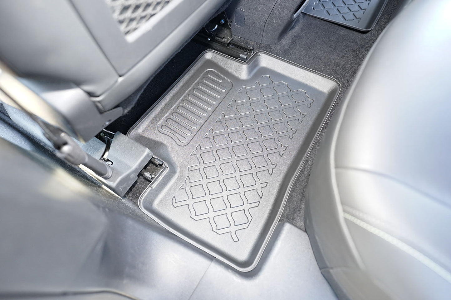 Covorase auto tip tavita Peugeot e-3008 fabricatie 04.2024 - prezent, caroserie suv #1 - Auto Alorria