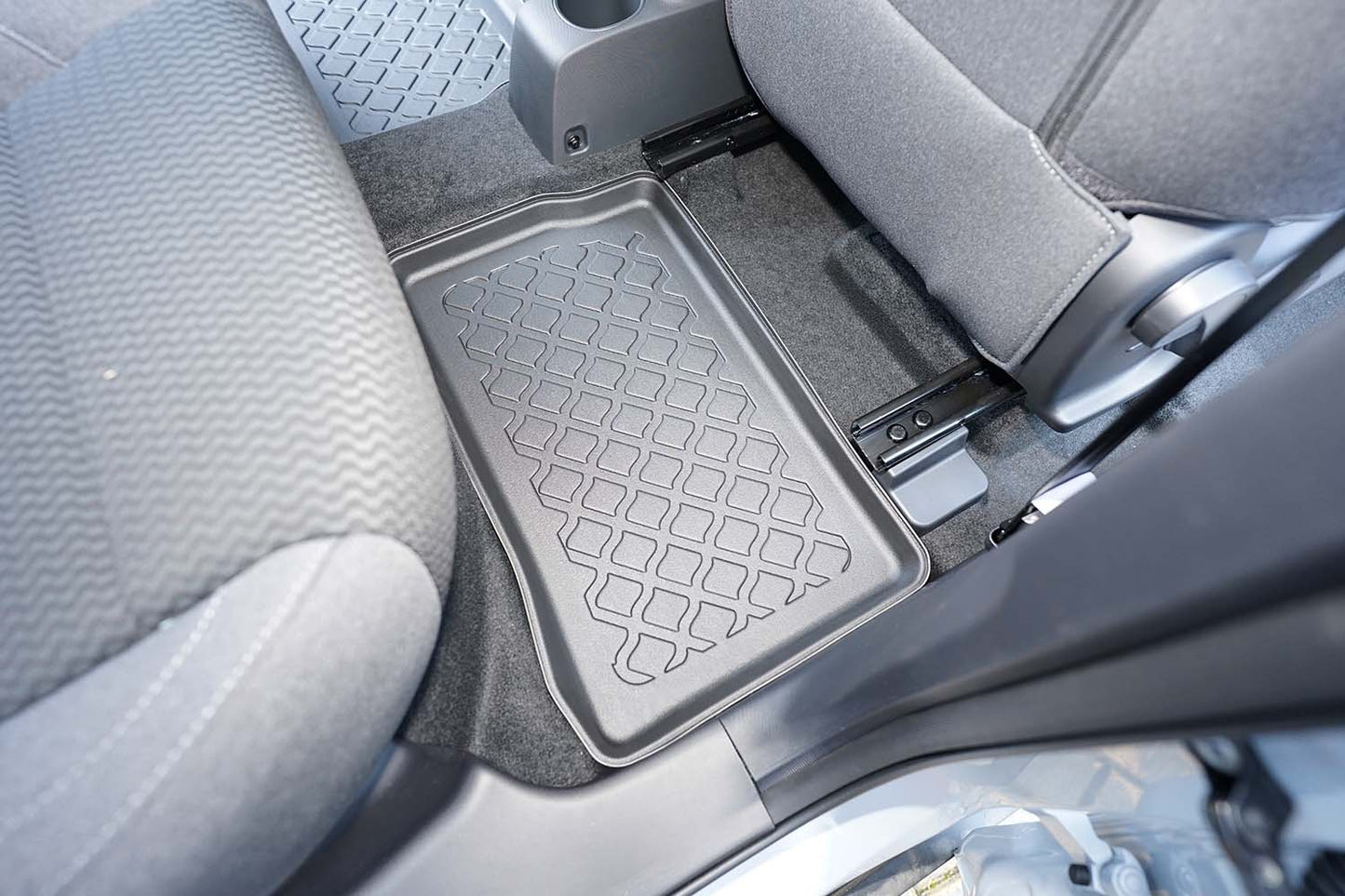 Covorase auto tip tavita Leapmotor T03 EV fabricatie 2024 - prezent, caroserie hatchback #1 - Auto Alorria