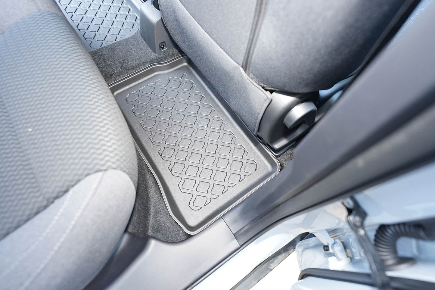 Covorase auto tip tavita Leapmotor T03 EV fabricatie 2024 - prezent, caroserie hatchback #1 - Auto Alorria