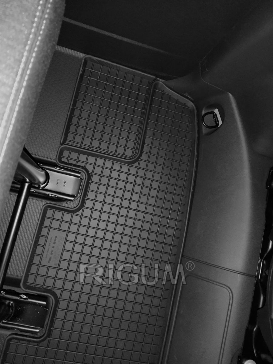 Covorase auto Renault Trafic III, an fabricatie 09.2014 - prezent, caroserie van dupa facelift din 2020, rand 2, scaun pasager fara incalzire | 905816