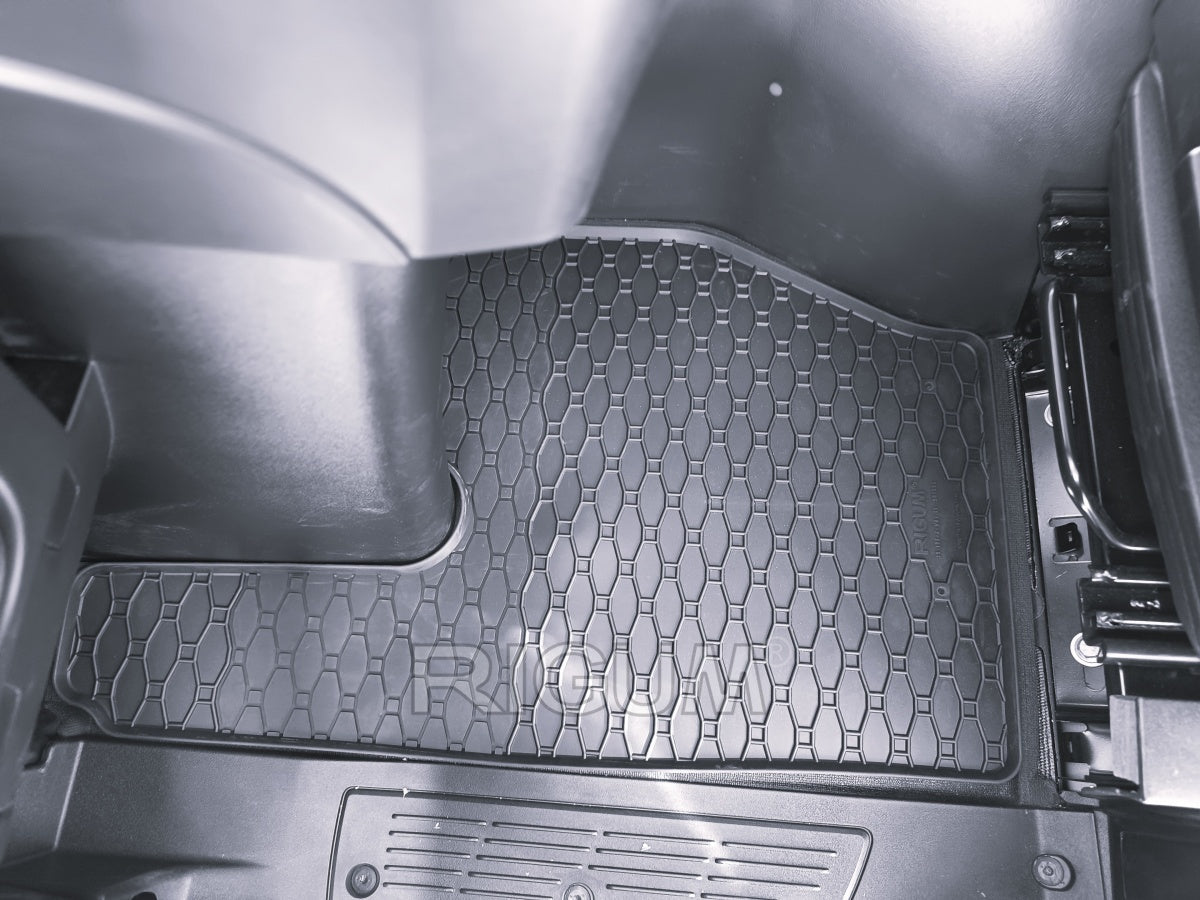 Covorase auto Iveco T-Way fabricatie 2021 - prezent, caroserie autoutilitara #1