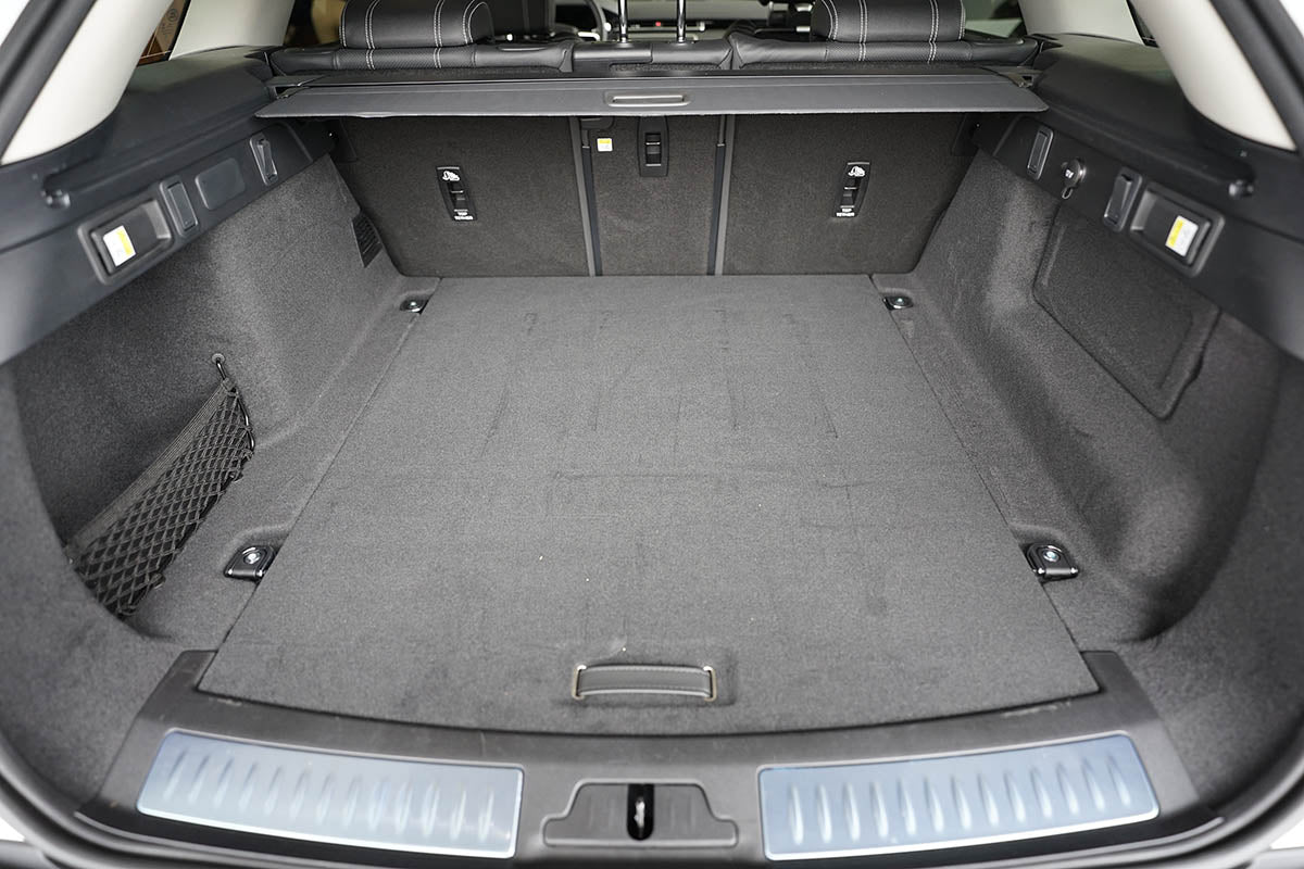 Tavite portbagaj Land Rover Velar Facelift MHEV, caroserie suv, an fabricatie 05.2020 - prezent | 194161GRD