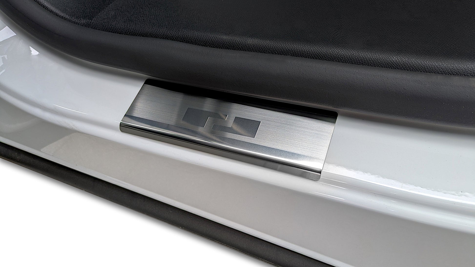Protectie praguri usi inox Opel Grandland II Hybrid (MHEV) fabricatie 10.2024 - prezent, caroserie suv #1 - Auto Alorria