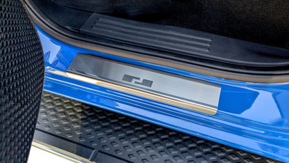 Protectie praguri usi inox Volkswagen Amarok fabricatie 2022 - prezent, caroserie pick-up #1 - Auto Alorria