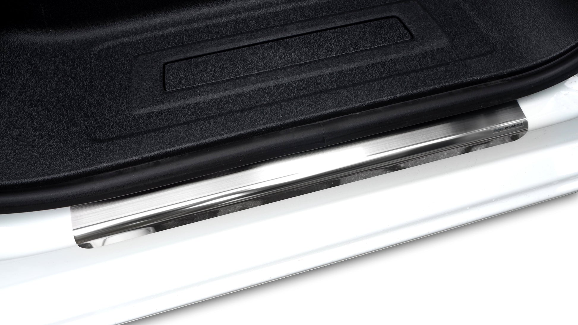 Protectie praguri usi inox Volkswagen T7 Transporter fabricatie 2025 - prezent, caroserie van #2 - Auto Alorria
