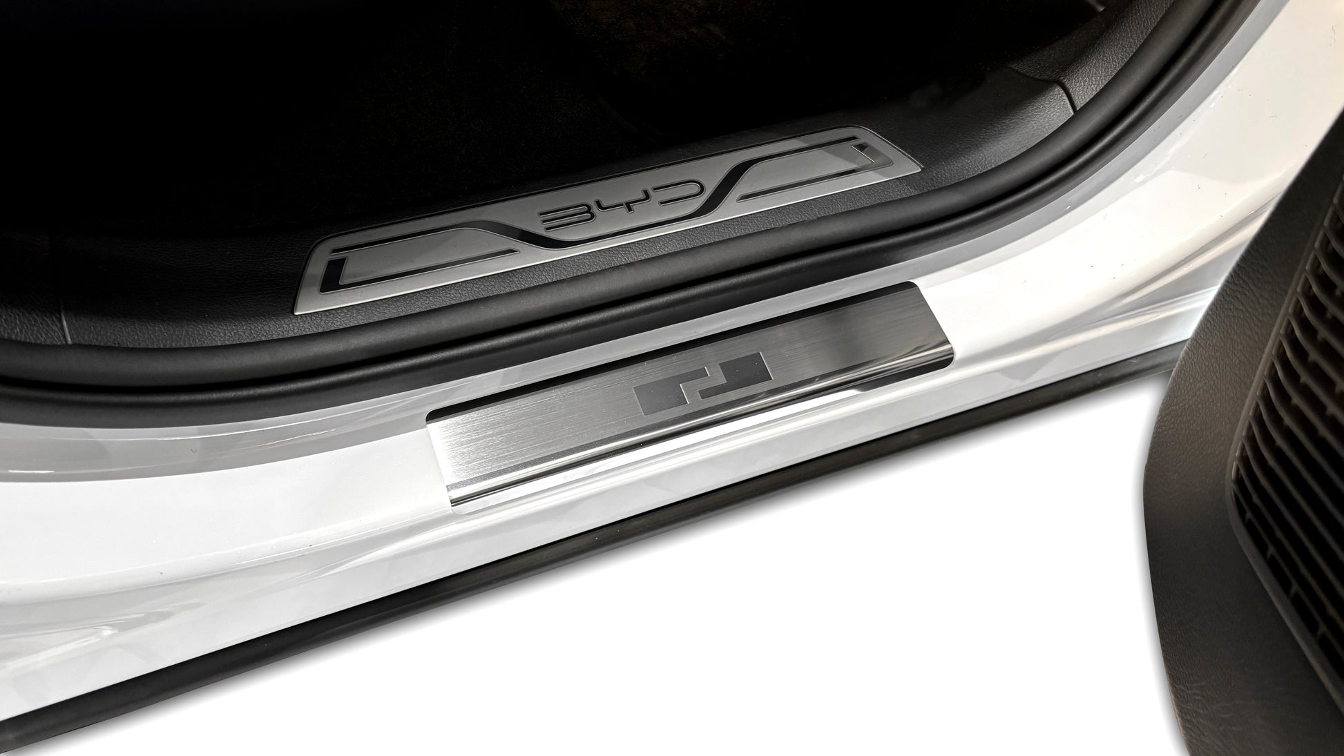 Protectie praguri usi inox BYD Seal U DM-i PHEV fabricatie 06.2024 - prezent, caroserie suv #1 - Auto Alorria