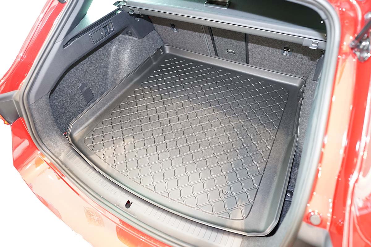 Tavita de portbagaj Seat Leon e-Hybrid, caroserie Combi, fabricatie 2020 - prezent, portbagaj superior - 5