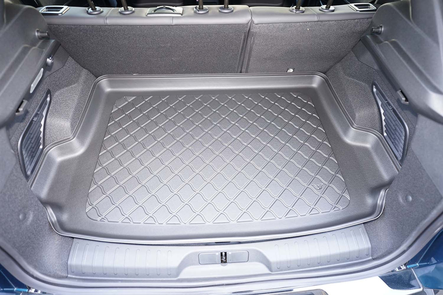 Tavita portbagaj Alfa Romeo Junior Elettrica fabricatie 04.2024 - prezent, caroserie suv, portbagaj superior, podea variabila in pozitie superioara #2 - Auto Alorria