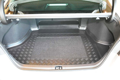 Tavita portbagaj Toyota Camry Hybrid fabricatie 2018 - prezent, caroserie sedan #1