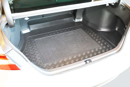 Tavita portbagaj Toyota Camry Hybrid fabricatie 2018 - prezent, caroserie sedan #1