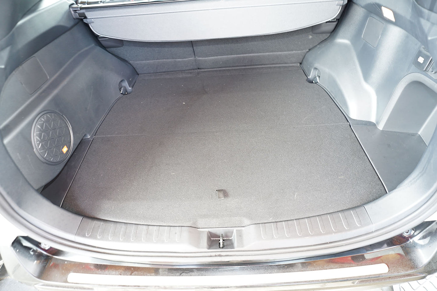 Tavita portbagaj Suzuki Across PHEV fabricatie 07.2020 - prezent, caroserie suv, cu/fara subwoofer #1