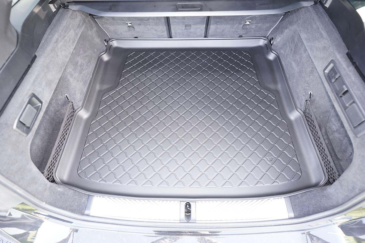 Tavita portbagaj BMW Seria 5 G61 fabricatie 05.2024 - prezent, caroserie combi #1
