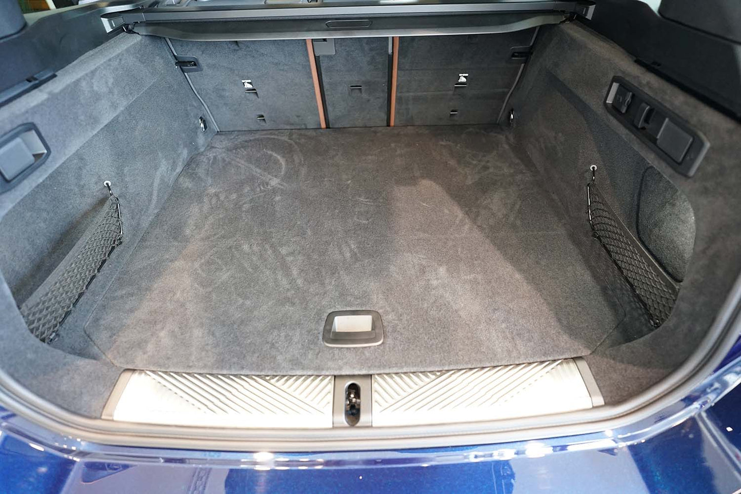 Tavita portbagaj BMW Seria 5 G61 fabricatie 05.2024 - prezent, caroserie combi #1